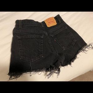 Black high waisted Levi’s shorts